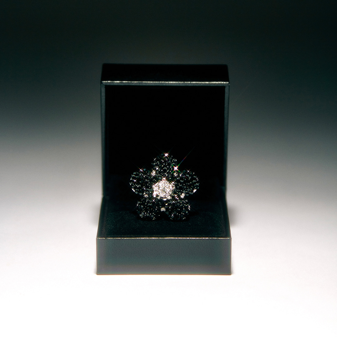 Flower Crystal Ring (Black)